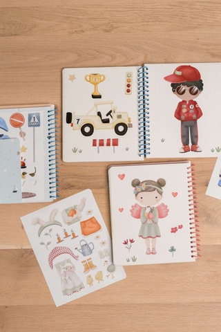 Livre "Habille ton personnage" Jim & Friends - Dès 3 ans