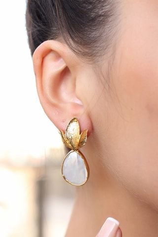 Boucles d'oreilles dorées à l'or fin jaune - Nacre