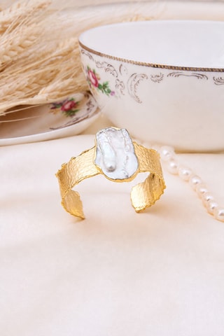 Pulseira aberta - Banhado a ouro amarelo e pérola de cultura