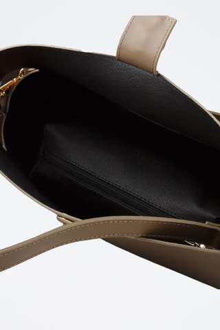 Sac à main et pochette en cuir de veau - Taupe