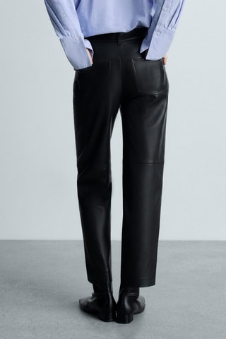 Pantalón recto efecto piel - Negro