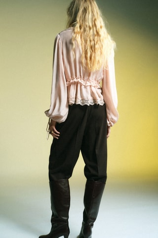 Blouse col en V en dentelle - Rose clair