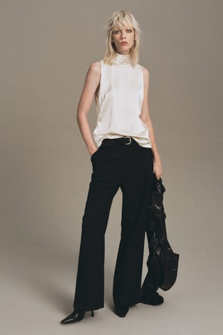 Blouse satinée col roulé - Écru