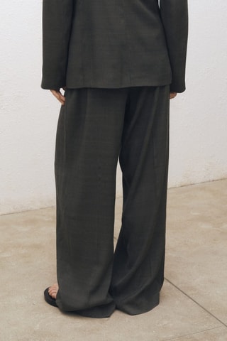 Pantalón traje pinzas cinturón - Caqui