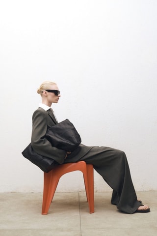 Pantalón traje pinzas cinturón - Caqui