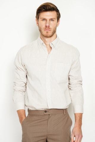 Camisa regular fit de lino - Beige