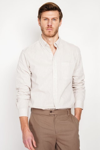 Camisa regular fit de lino - Beige
