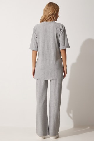 T-shirt e pantaloni wide legs