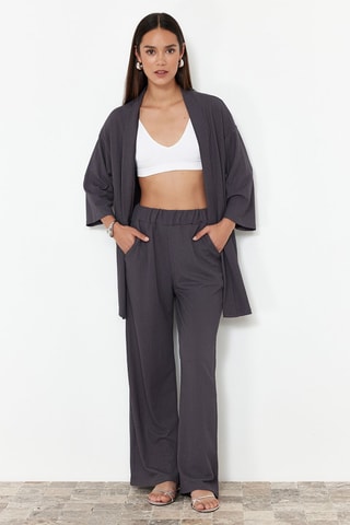 Kimono e pantaloni a vita alta - Grigio