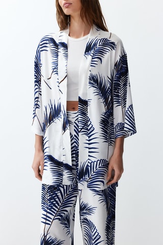 Kimono e pantaloni a vita alta