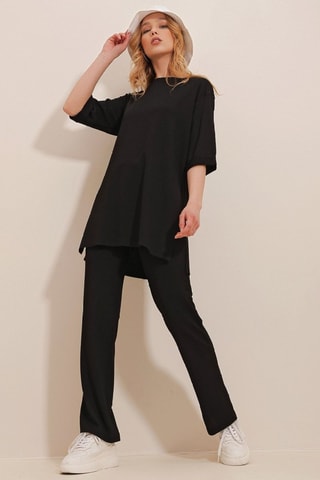 T-shirt oversize e pantaloni casual - Nero