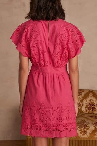 Vestido evasé con bordado inglés - Rosa