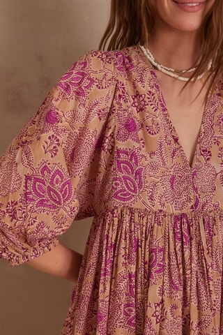Vestido evasé - marfil y fucsia