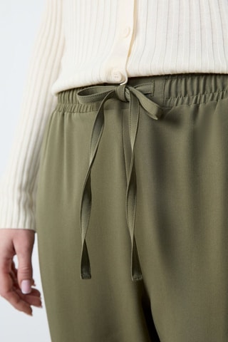 Pantaloni Essentiel - Verde oliva