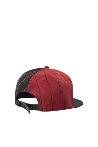 Casquette - Noir et rouge