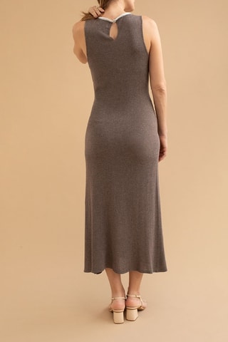Lange Mouwloze Jurk - Beige