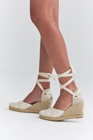 Sandalen met Sleehak - Beige