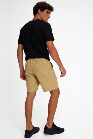 Short. Beige