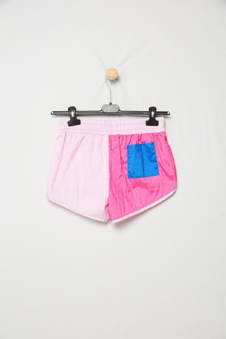 Short. Roze