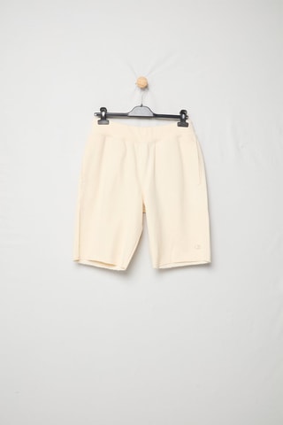 Short. Ecru