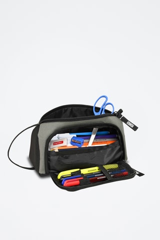 Trousse garnie - 9 pièces - Noir et gris foncé