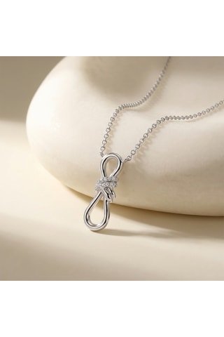 Collar Avolto - Plata bañada en oro fino blanco