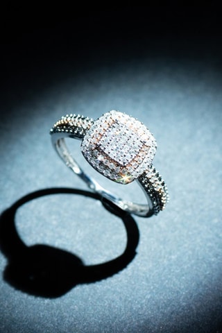Bague carré antique - Or blanc, or rose et diamants