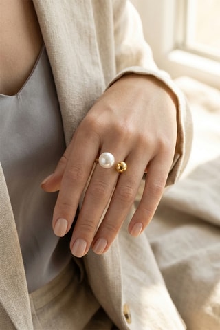 Anillo - Chapada en oro amarillo y perla cultivada de agua dulce