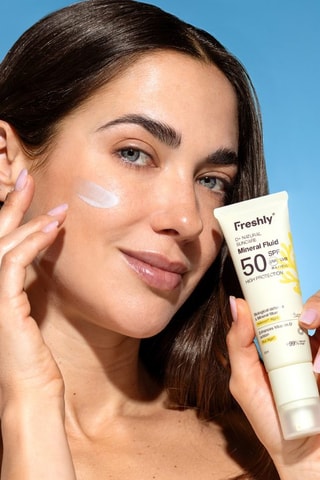 Pack solaire minéral visage et corps D+ Natural Suncare - Peaux sensibles et atopiques - 2 produits