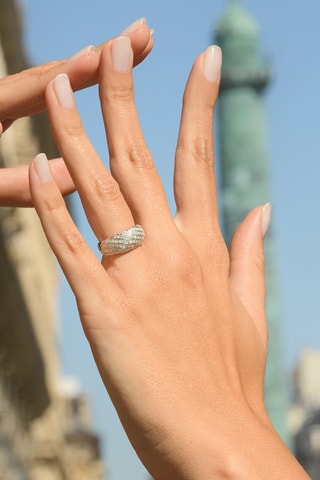 Bague - 
Or blanc et diamants