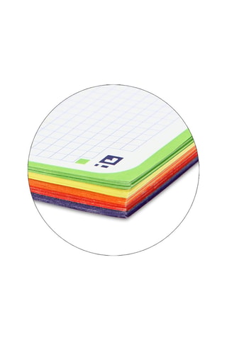 Cahier à carreaux à spirale - 240 pages - Modèle aléatoire