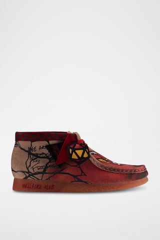 Mocassins en nubuck Wallabee Hellfire Club Stranger Things - Rouge