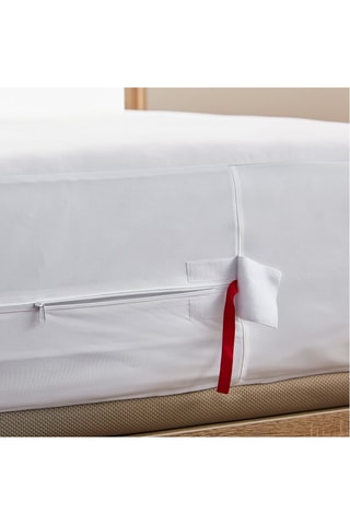 Housse de matelas hypoallergénique résistante aux punaises de lit et aux liquides