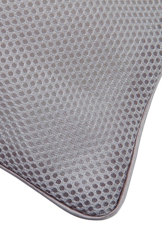 Garnissage en fibres matelassées, anti-acariens et antibactérien, fermeté moyenne