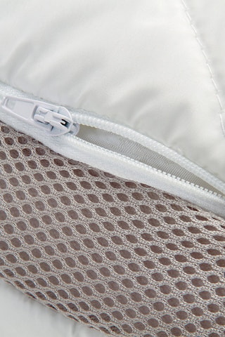 Garnissage en fibres matelassées, anti-acariens et antibactérien, fermeté moyenne