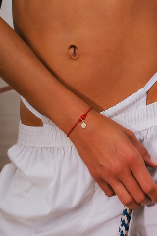 Bracelet Mystique Hariel - Fil de soie, corail rouge et or jaune laminé
