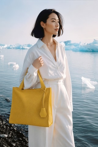 Sac porté épaule en cuir Agatella - Jaune