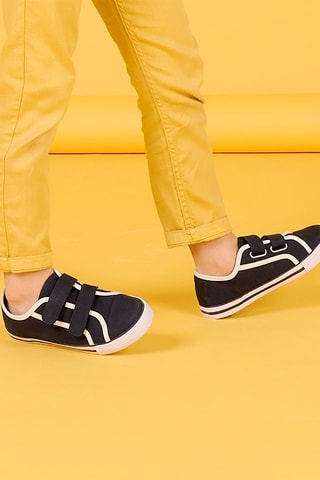 Tenis - Azul marino y blanco