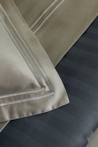 2 Katoensatijnen Kussenslopen - 80 draad/cm² - Taupe - 63 x 63 cm
