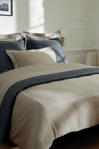2 Katoensatijnen Kussenslopen - 80 draad/cm² - Wit en Taupe - 63 x 63 cm