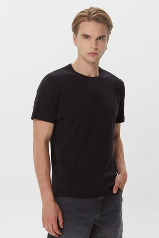 Camiseta - Negro y azul