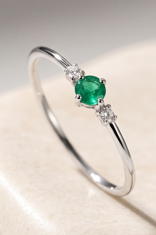 Bague - Or blanc, diamants et émeraude