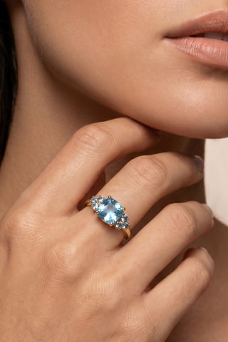 Bague - Or jaune et topazes