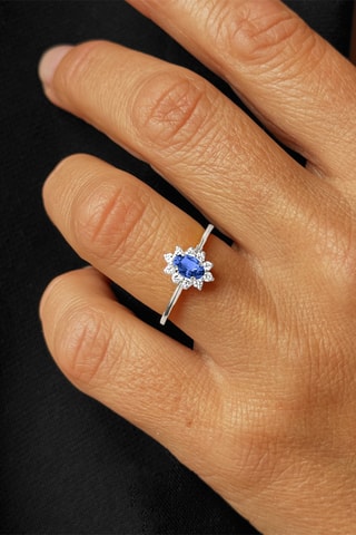 Bague - Or blanc, diamants et saphir