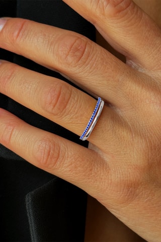 Bague - Or blanc et saphirs