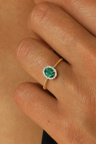 Bague - Or jaune, diamants et émeraude