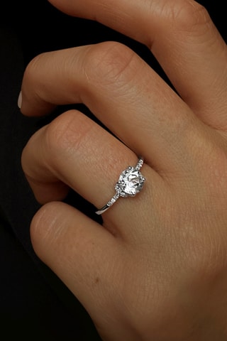 Bague - Or blanc, diamants et topaze