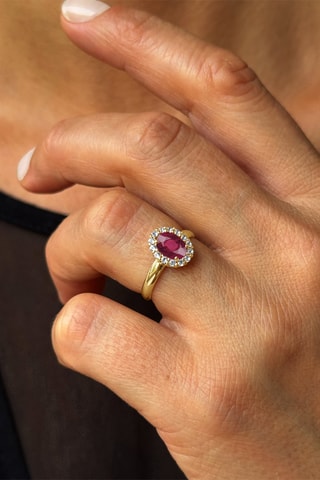 Bague - Or jaune, topazes et rubis