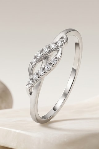 Bague - Or blanc et diamants