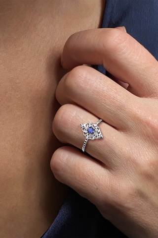 Bague - Or blanc, diamants et saphir